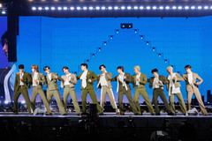 SEVENTEEN [RIGHT HERE] WORLD TOUR IN CINEMAS 4DX2D（字幕）／（字幕）