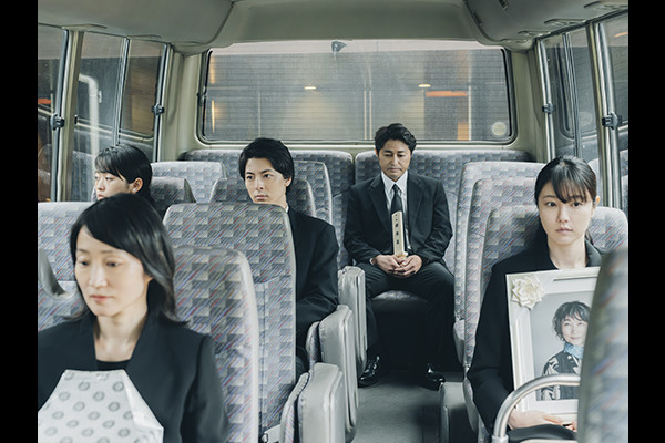 ©2025 映画「架空の犬と嘘をつく猫」製作委員会